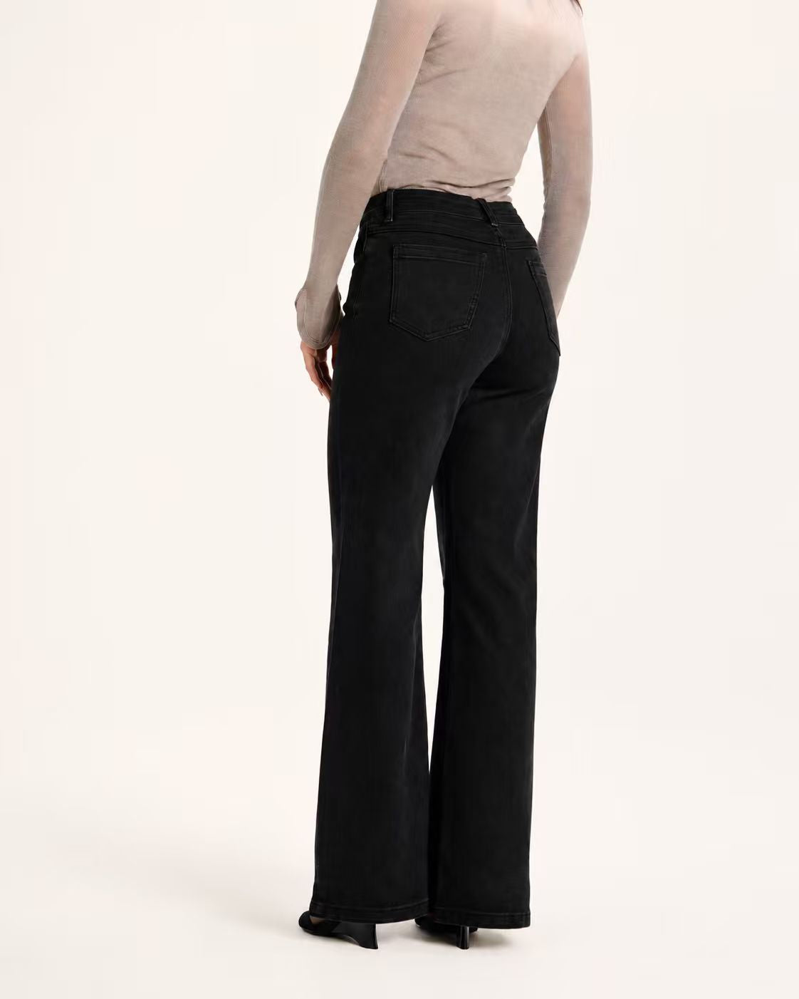 Shaping Wide Leg Jean Black